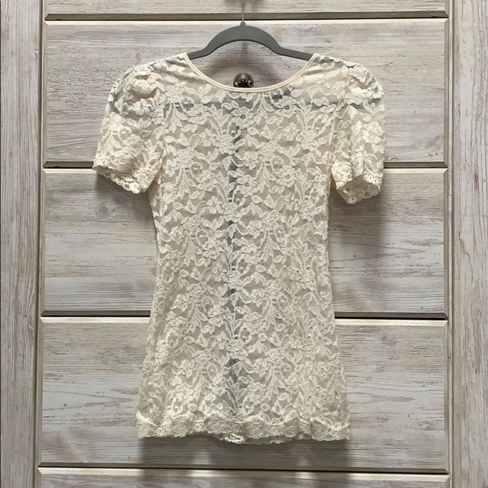 MODA INTERNATIONAL Lace top (Size XS)